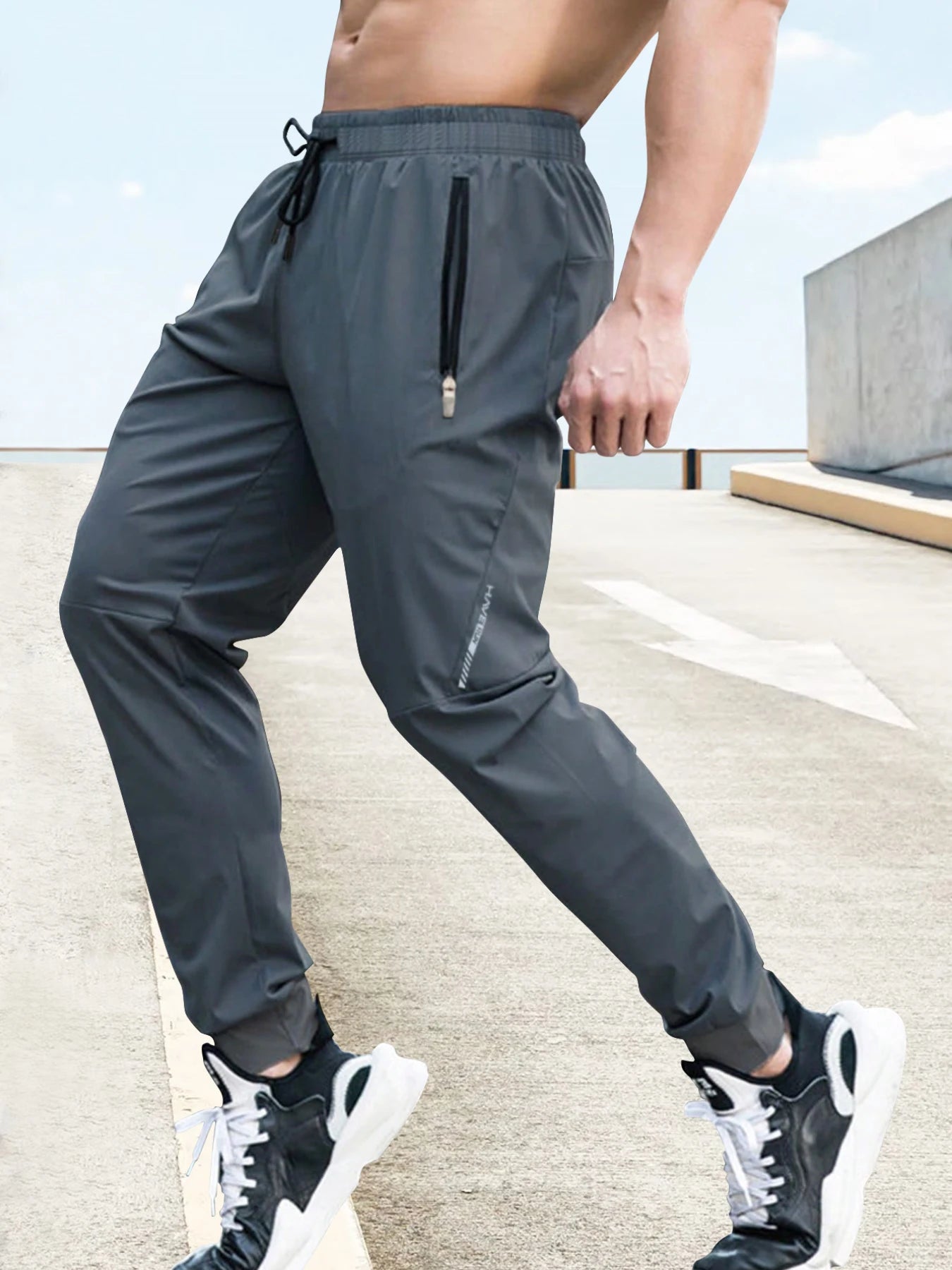 Men’s Quick-Dry Gym Joggers – Lightweight Elastic Waist Training Pants with Zipper Pockets
