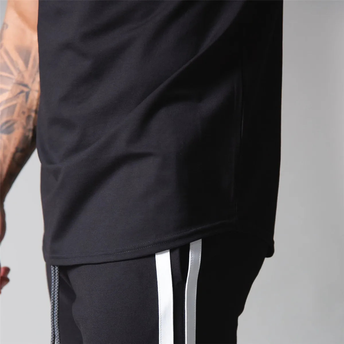 Men’s Athletic Slim Fit Gym T-Shirt – Short Sleeve Cotton Training Top with Sport Stripe Design